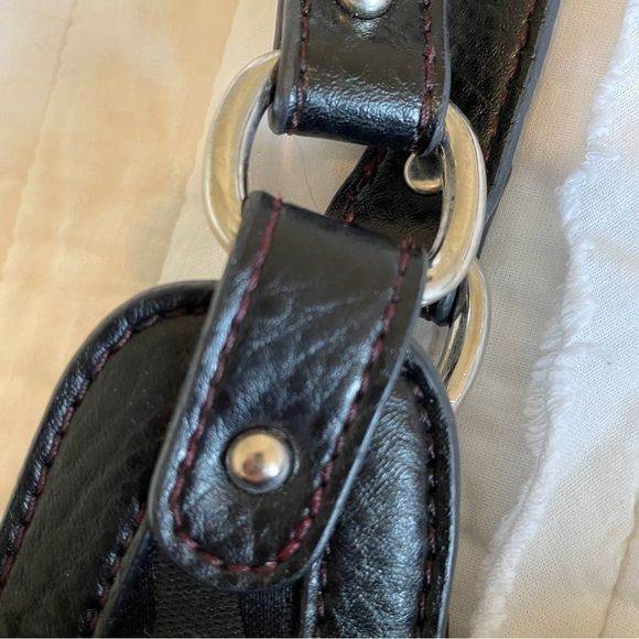 Etienne Aigner leather
 purse w/zipper and magnetic latch closure. 3 sections - Picture 4 of 16